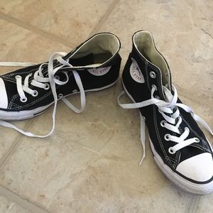 Black high top converse